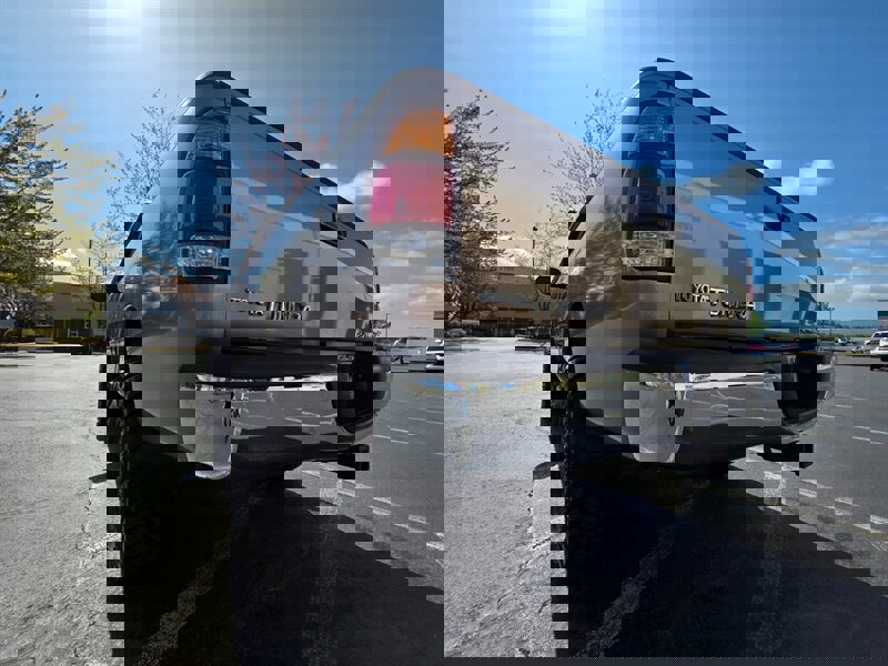 Used 2000 Toyota Tundra SR5 image 11