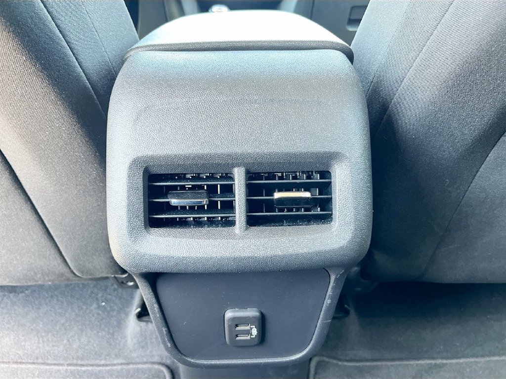 Used 2021 Chevrolet Equinox LT FWD image 23