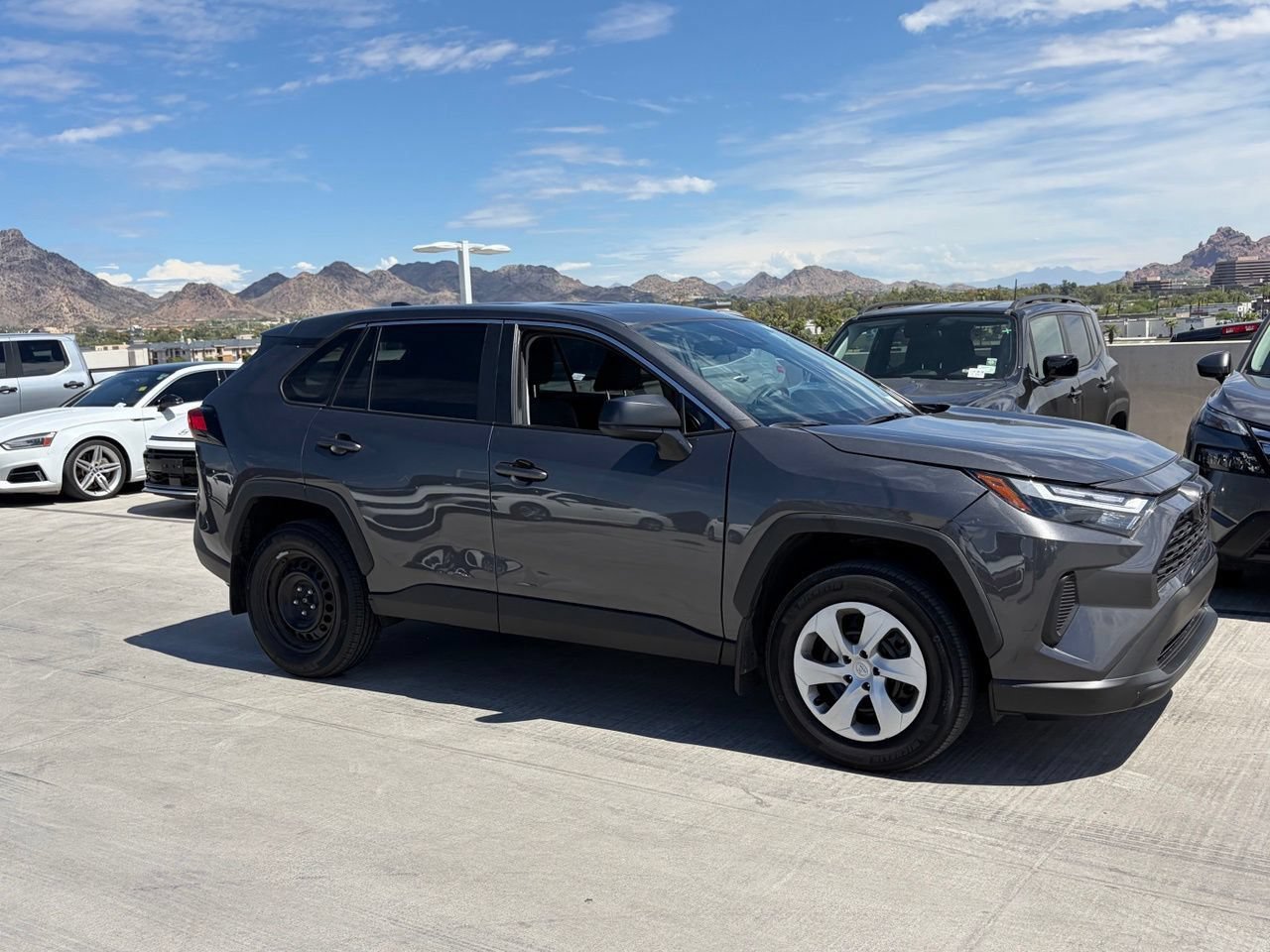 Used 2025 Toyota RAV4 LE AWD/4WD image 3