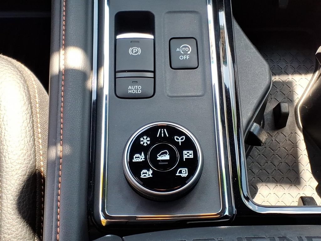 Used 2024 Nissan Pathfinder Rock Creek AWD/4WD image 14
