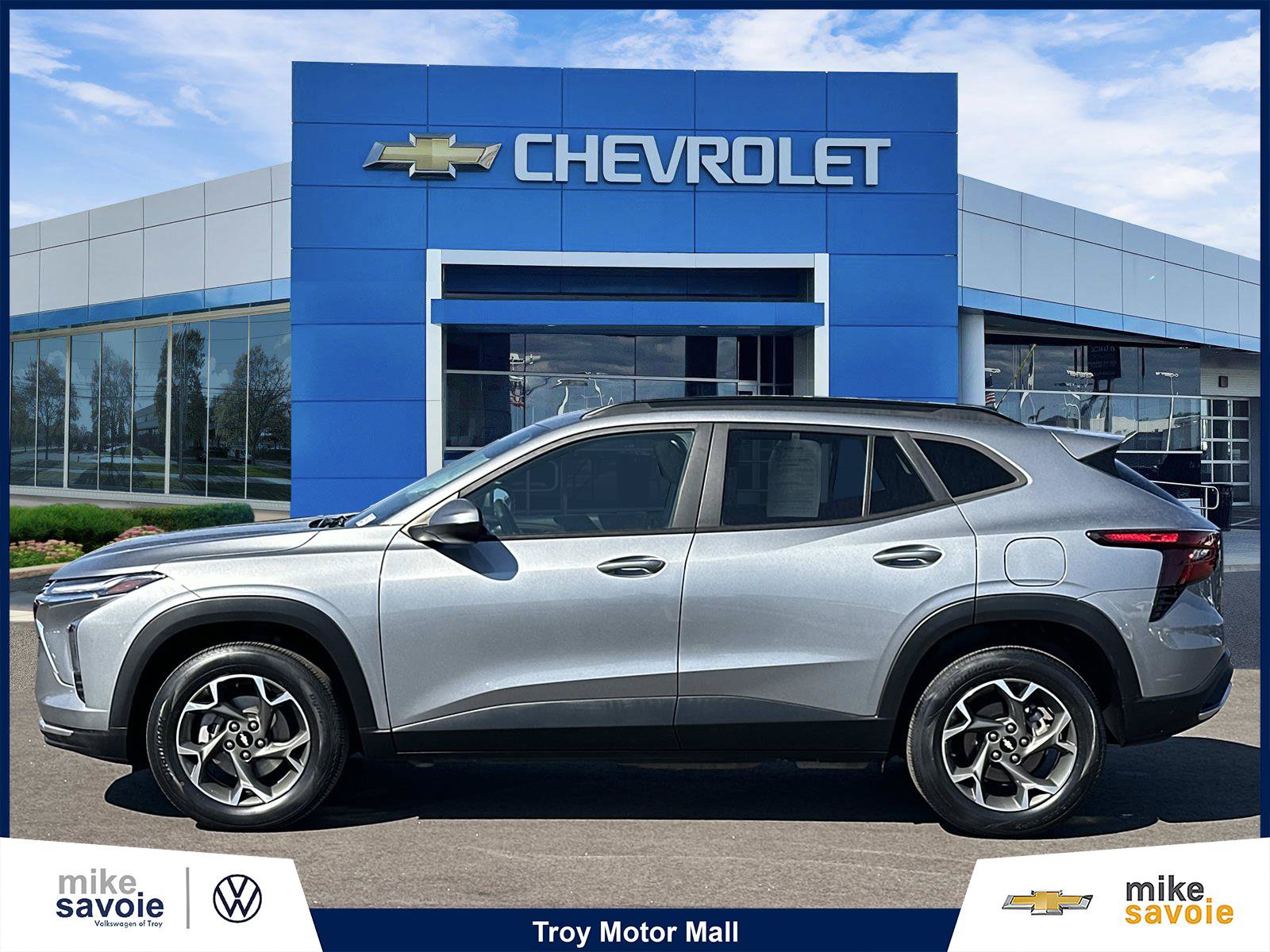 Certified 2024 Chevrolet Trax LT w/ Sunroof Package FWD image 2