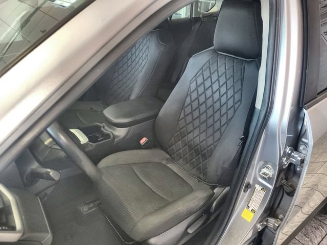 Used 2022 Toyota RAV4 LE FWD image 11