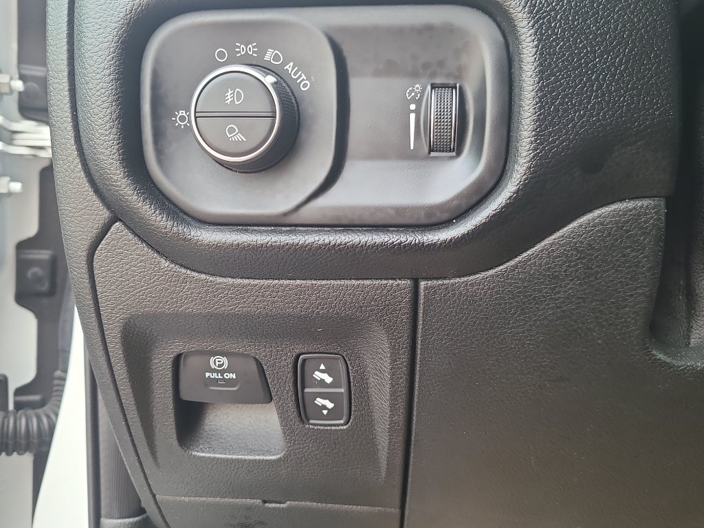 Used 2021 RAM 1500 Big Horn AWD/4WD image 14