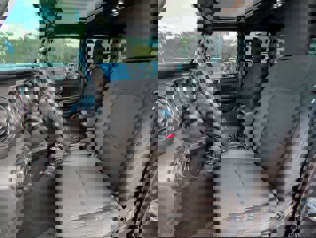 Used 2021 Jeep Wrangler Unlimited Sport image 14