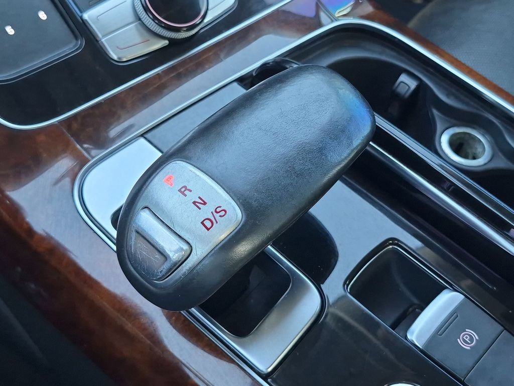 Used 2013 Audi A8 3.0T AWD/4WD image 26