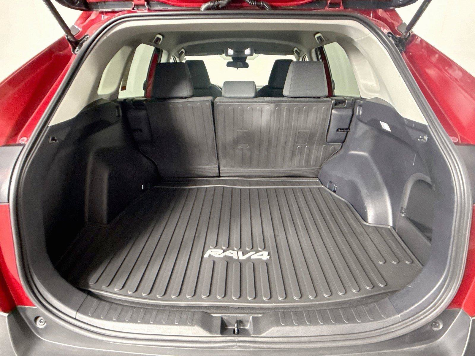 Certified 2025 Toyota RAV4 LE AWD/4WD image 47