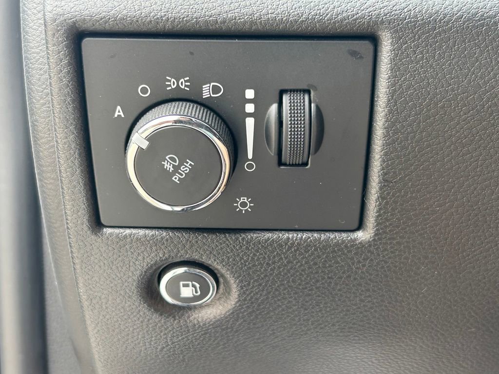 Used 2021 Jeep Grand Cherokee Limited w/ Quick Order Package 28K 80th RWD image 28