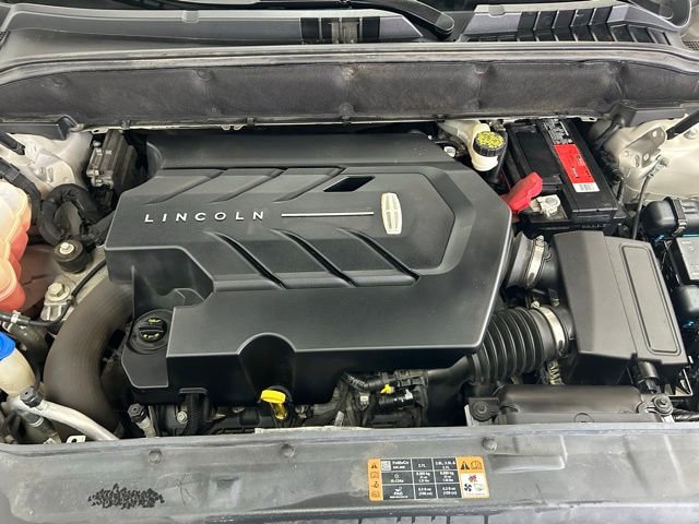 Used 2017 Lincoln MKX Reserve w/ Driver Assistance Package image 8