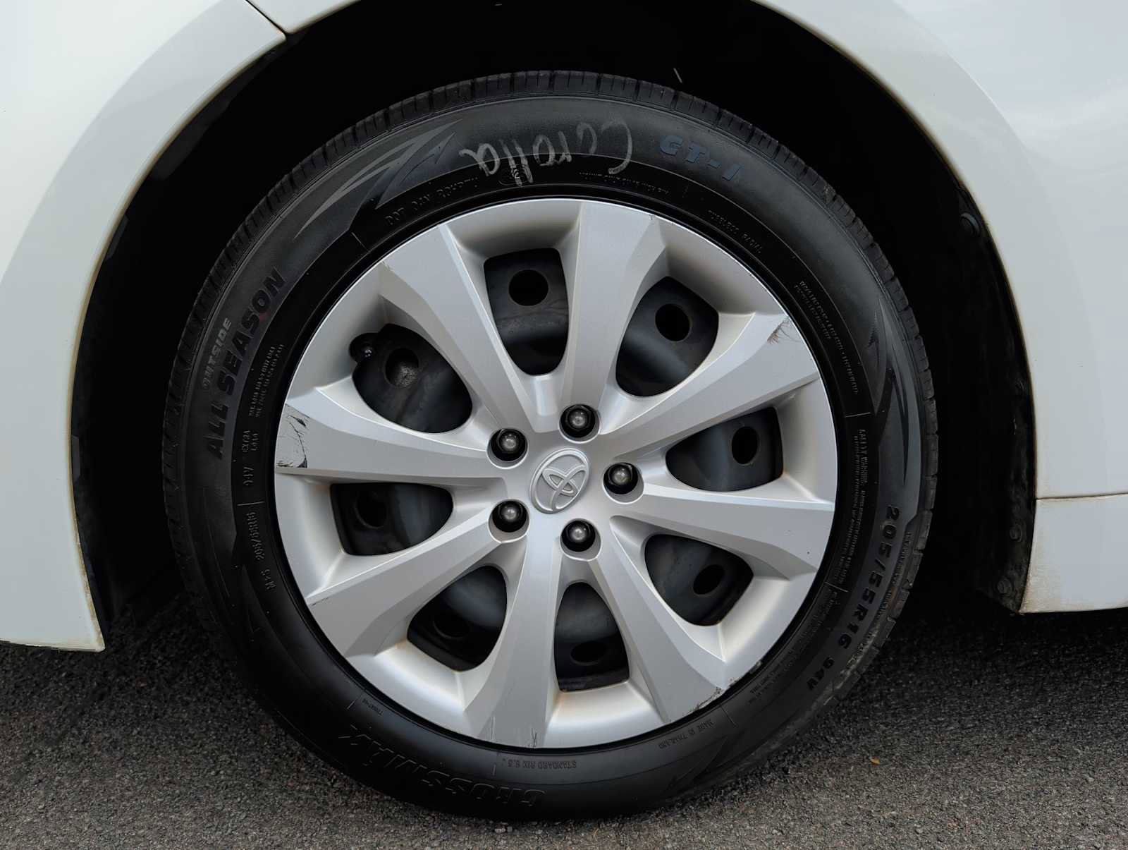 Used 2023 Toyota Corolla LE image 17