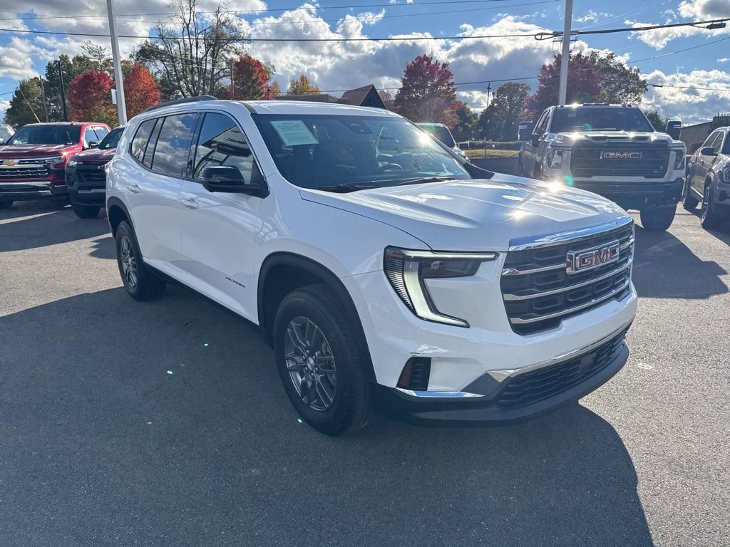 Used 2025 GMC Acadia Elevation FWD image 7