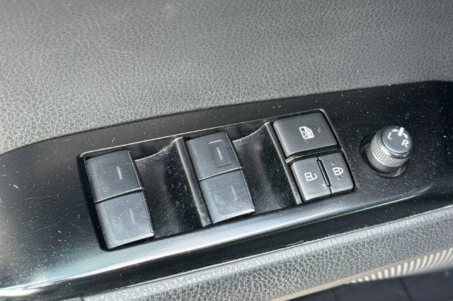 Used 2025 Toyota Camry LE FWD image 14