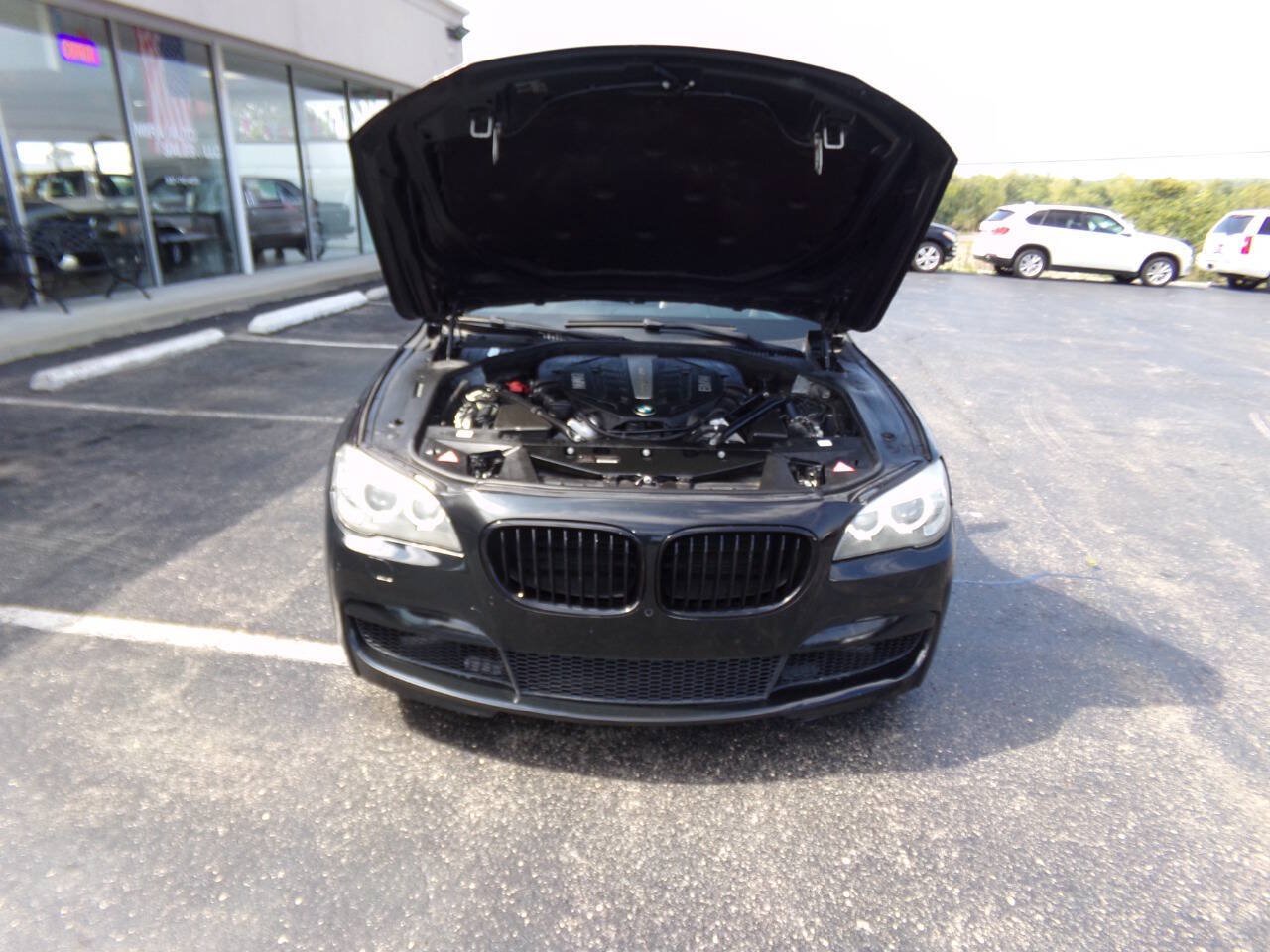 Used 2013 BMW 750Li RWD image 36