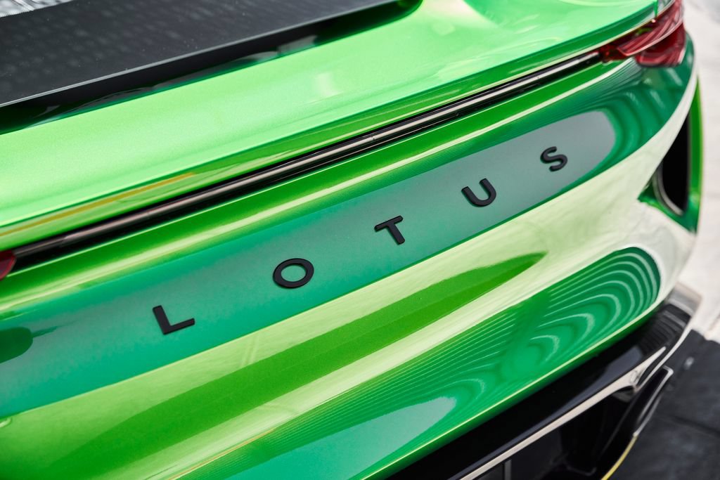 Used 2026 Lotus Emira SE RWD image 11