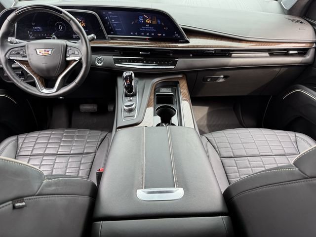 Used 2024 Cadillac Escalade Sport Platinum w/ LPO, ONYX Package image 9