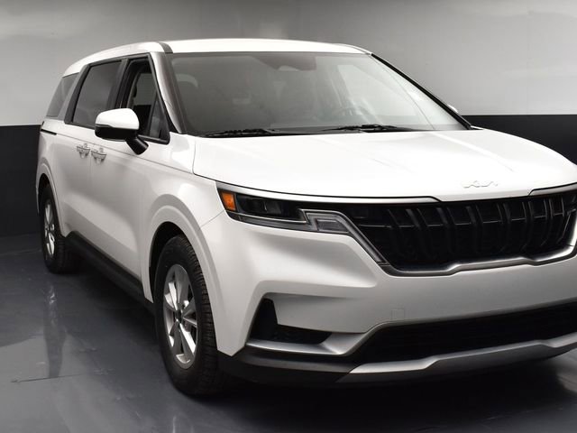 Certified 2024 Kia Carnival LX image 2