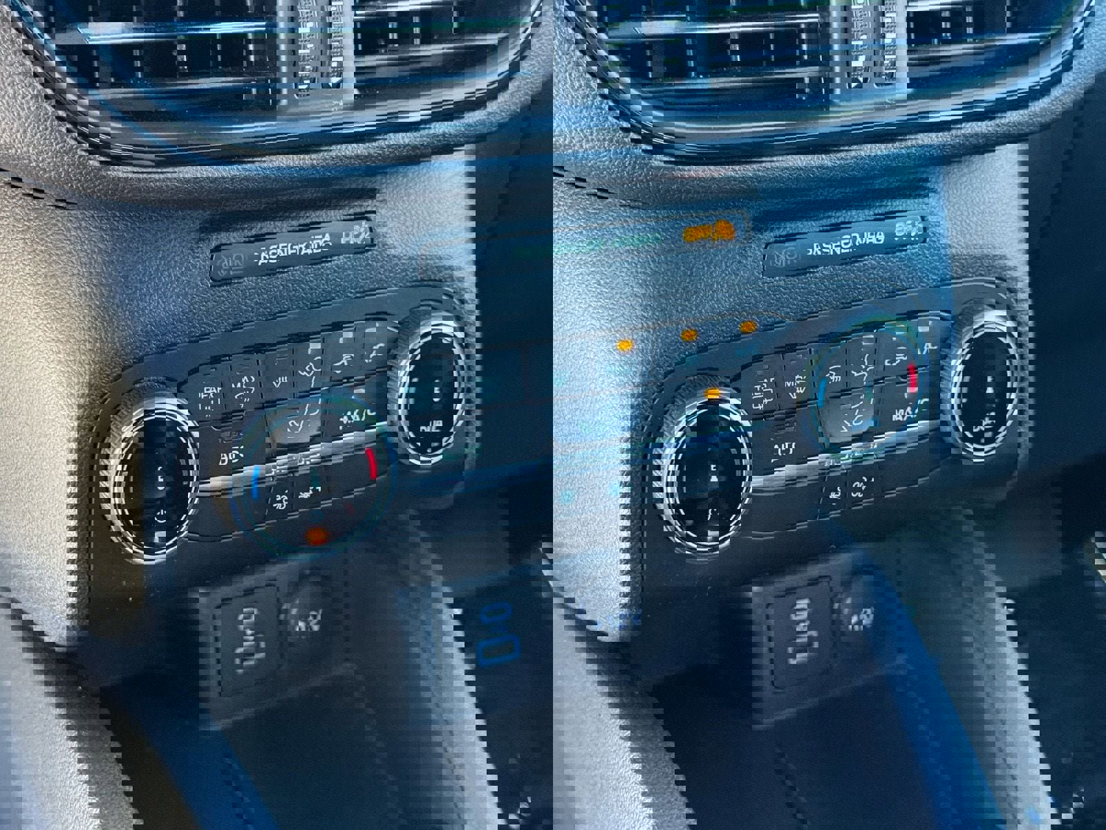 Used 2023 Ford Escape ST-Line image 24