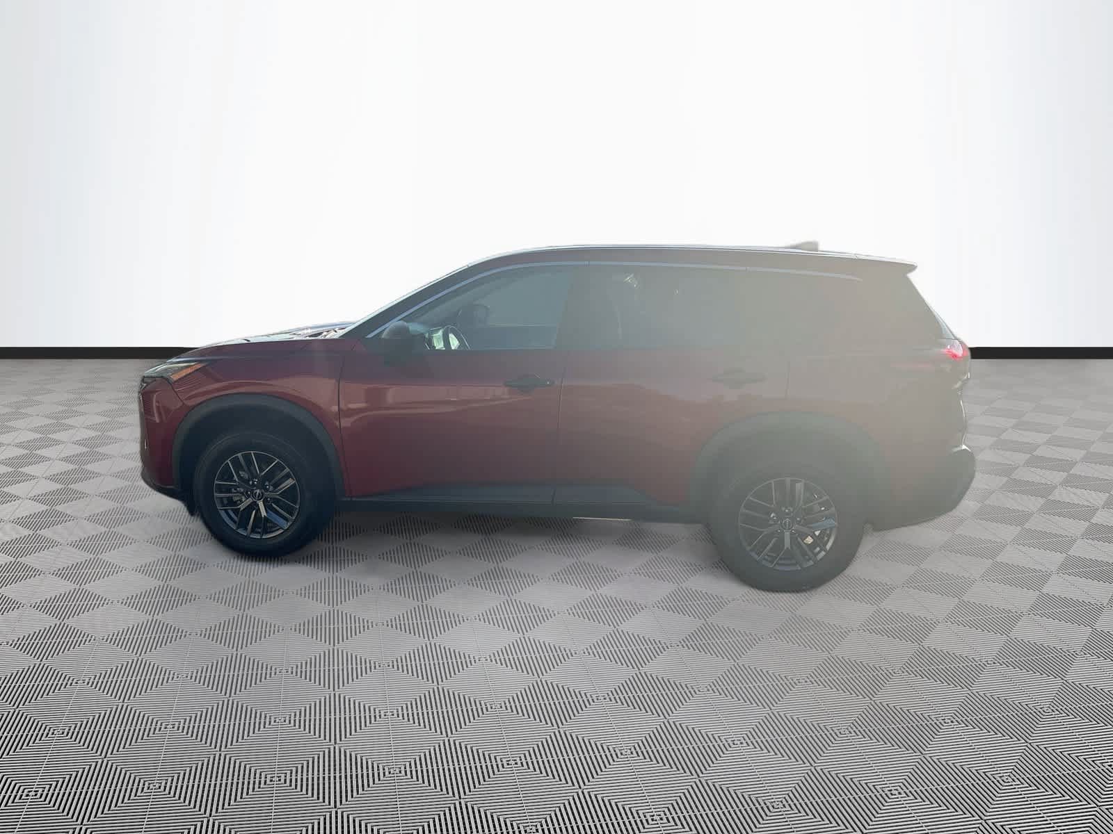 Used 2023 Nissan Rogue S AWD/4WD image 8