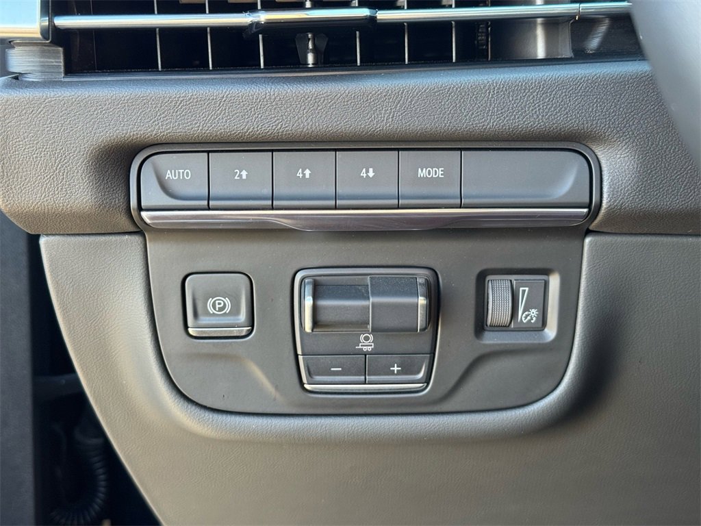 Used 2025 Cadillac Escalade Premium Luxury image 27