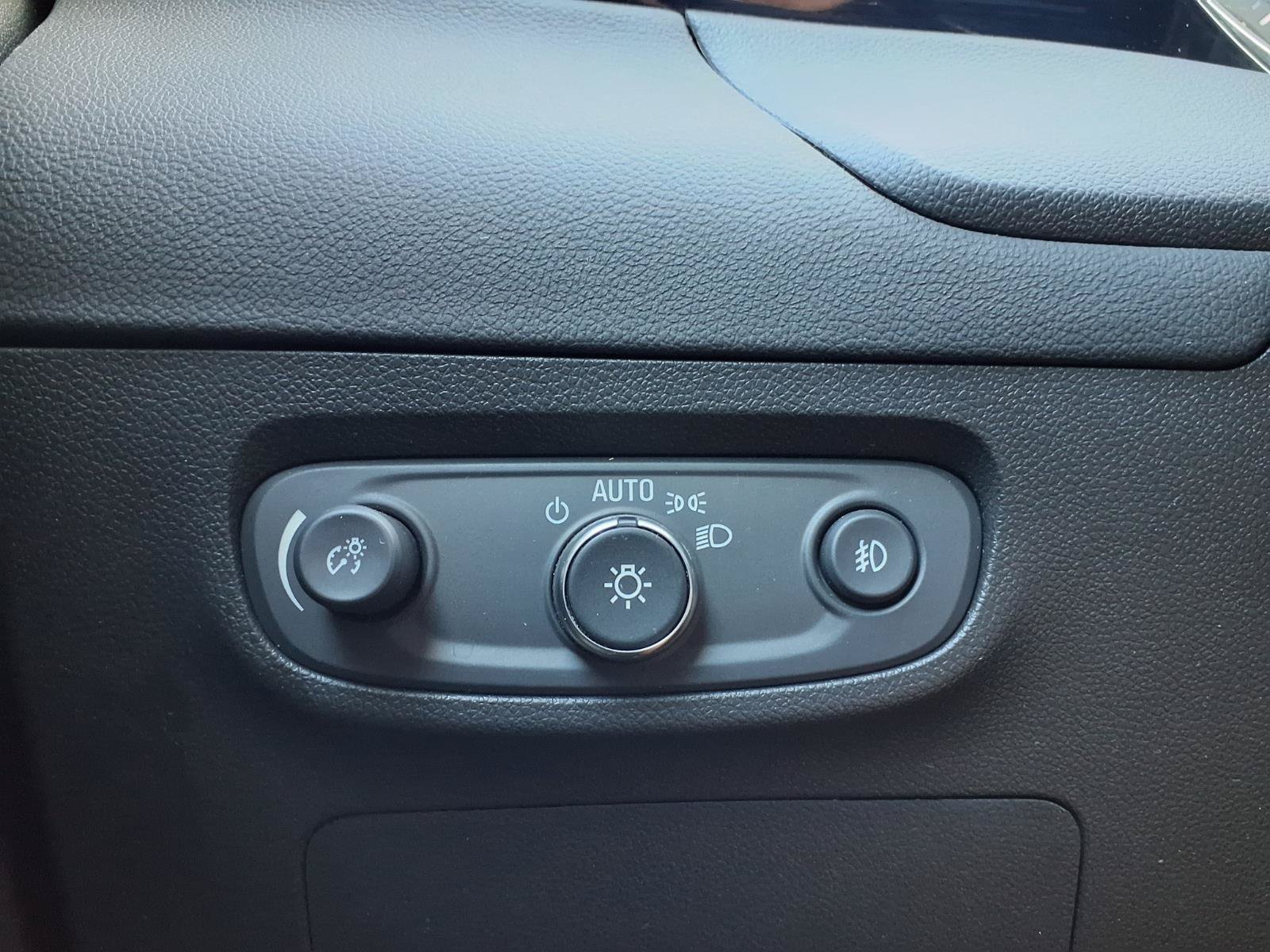 Used 2022 Buick Encore GX Preferred w/ Cold Weather Comfort Package FWD image 21
