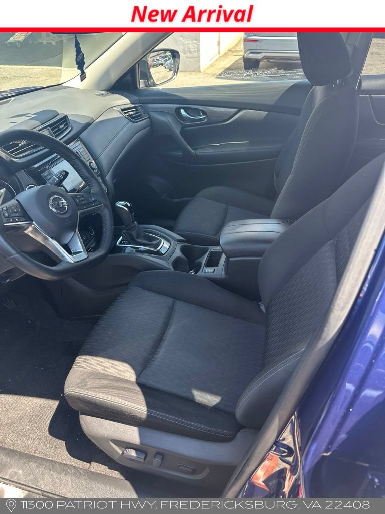 Used 2019 Nissan Rogue SV w/ Premium Package AWD/4WD image 3