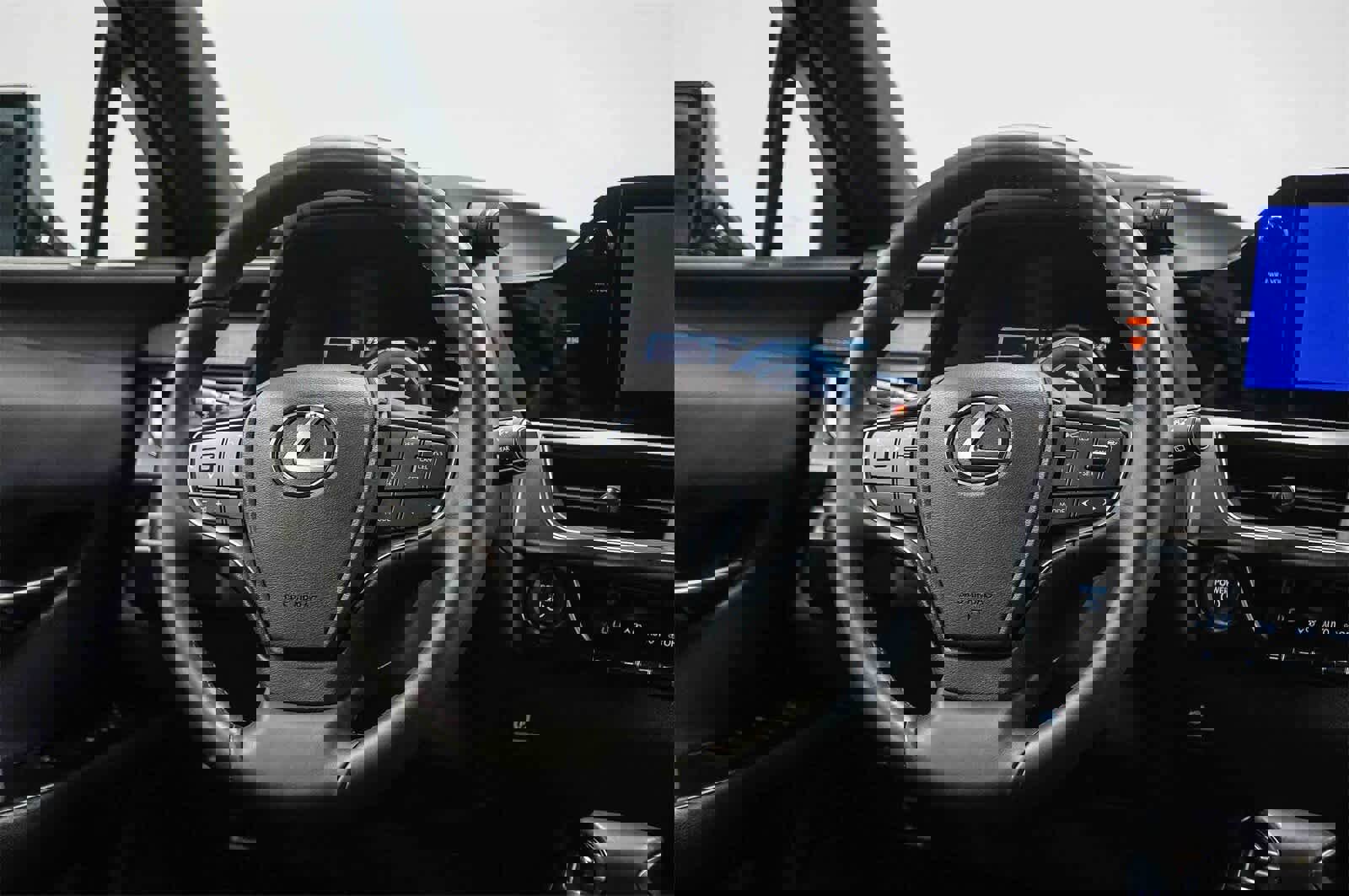 Used 2024 Lexus UX 250h FWD image 15