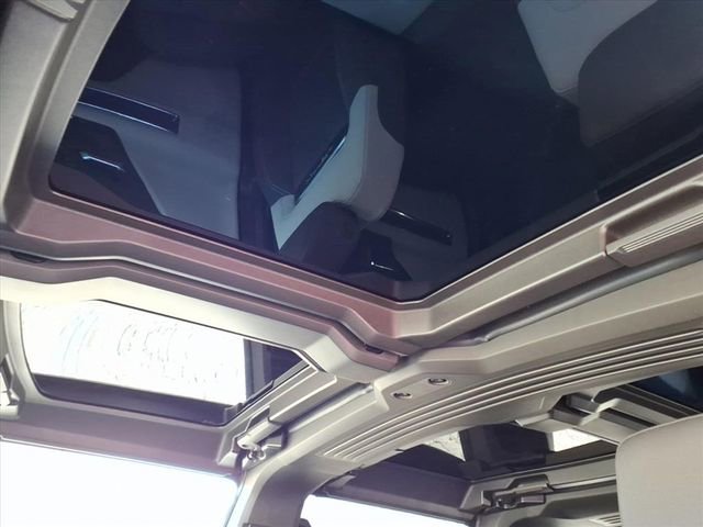 New 2026 GMC Hummer EV SUV image 20