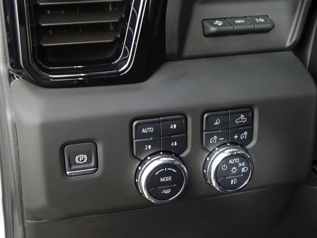 Used 2025 GMC Sierra 1500 AT4X image 18
