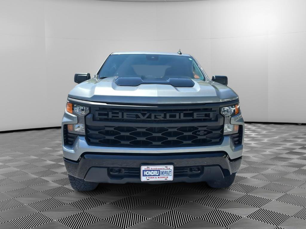 Used 2024 Chevrolet Silverado 1500 Custom Trail Boss w/ Dark Appearance Package AWD/4WD image 7