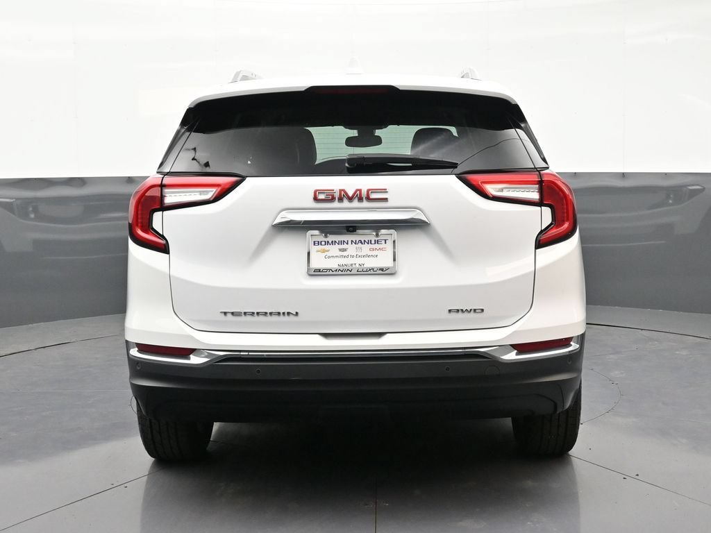 Used 2023 GMC Terrain SLT AWD/4WD image 4