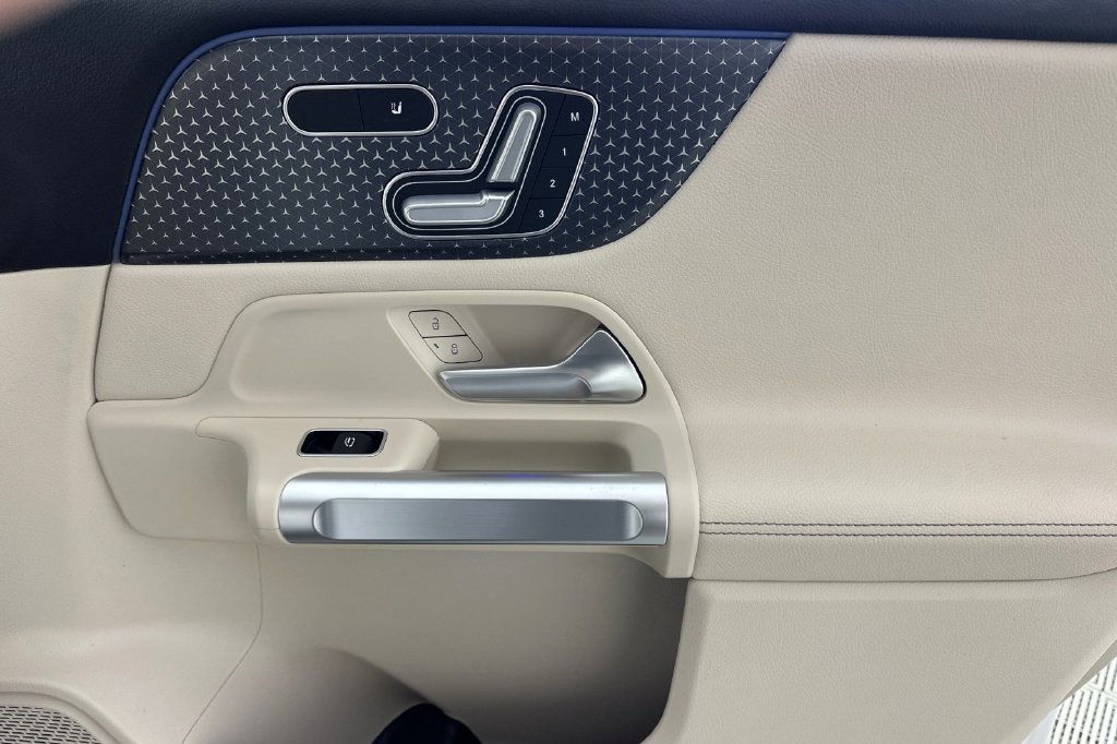 Certified 2024 Mercedes-Benz GLB 250 4MATIC image 20
