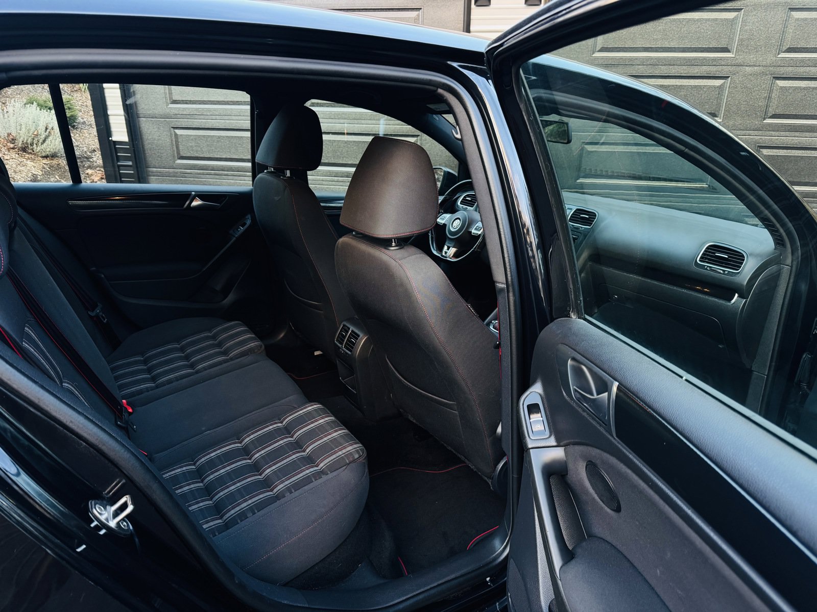 Used 2014 Volkswagen GTI Wolfsburg Edition FWD image 6