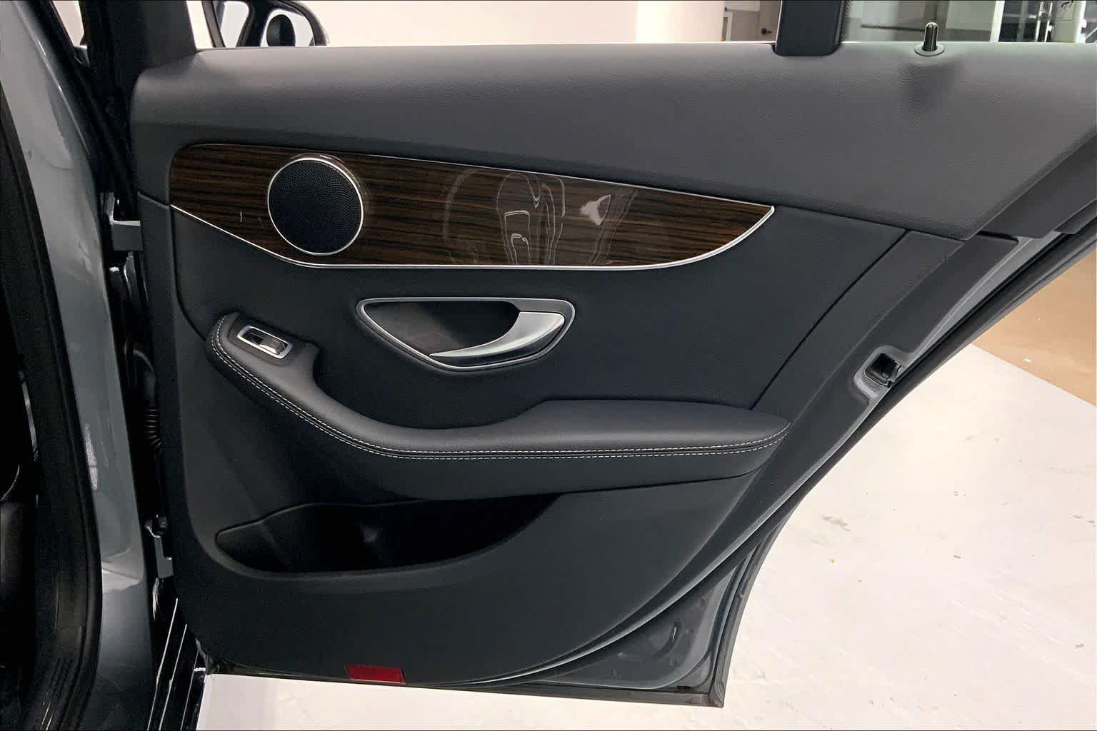 Used 2019 Mercedes-Benz C 300 Sedan image 12