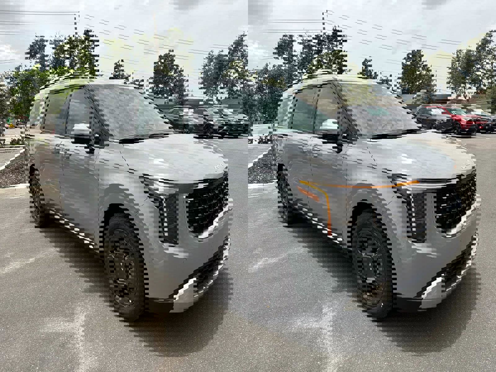 New 2025 Kia Carnival SX image 2