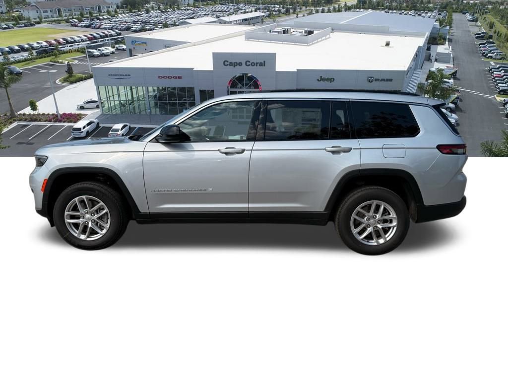 New 2026 Jeep Grand Cherokee L Laredo image 7