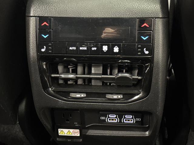 Used 2024 Jeep Grand Cherokee L Summit image 37