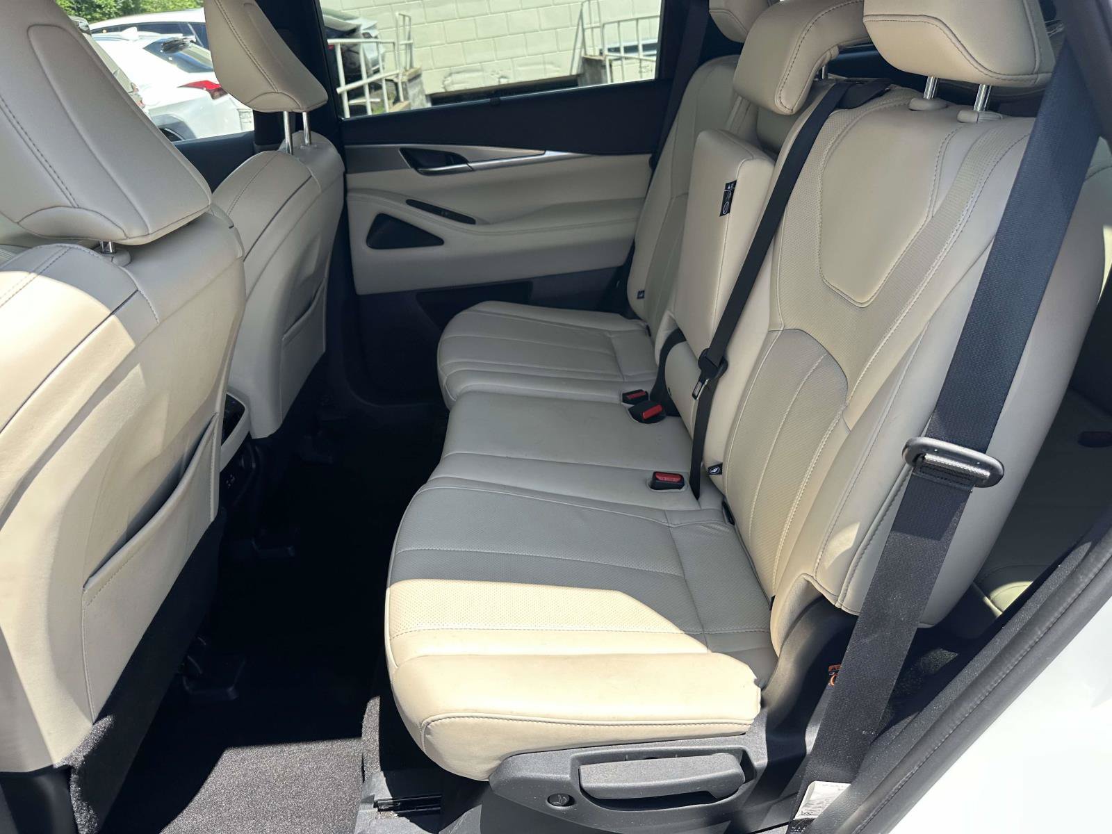 Used 2023 INFINITI QX60 Luxe w/ Cargo Package AWD/4WD image 19