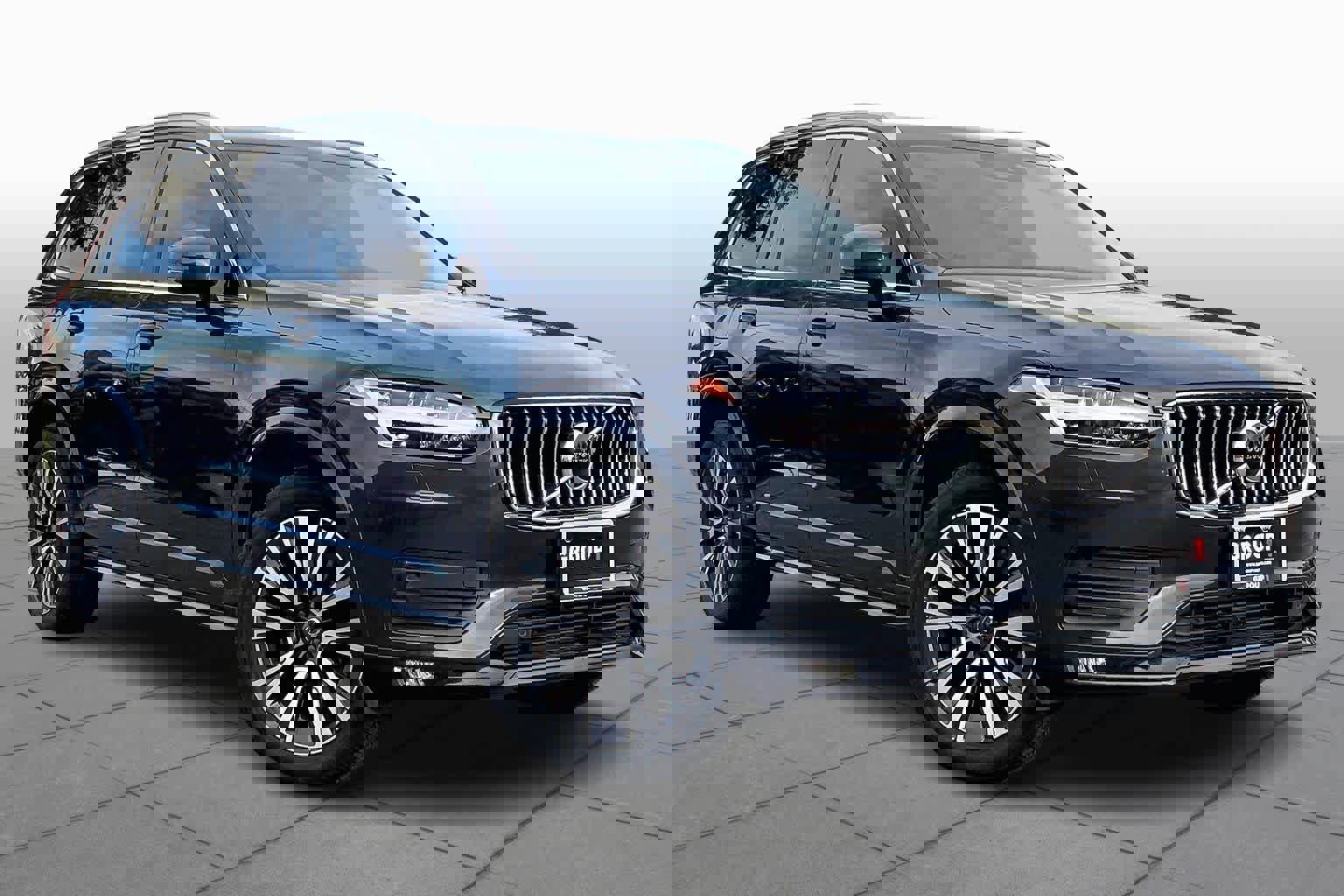 Used 2021 Volvo XC90 T5 Momentum w/ Protection Package Premier image 2