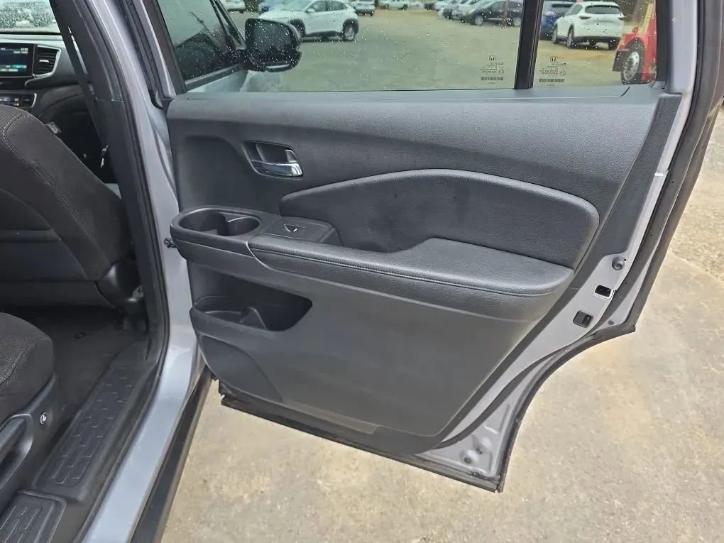 Used 2022 Honda Pilot Sport image 45
