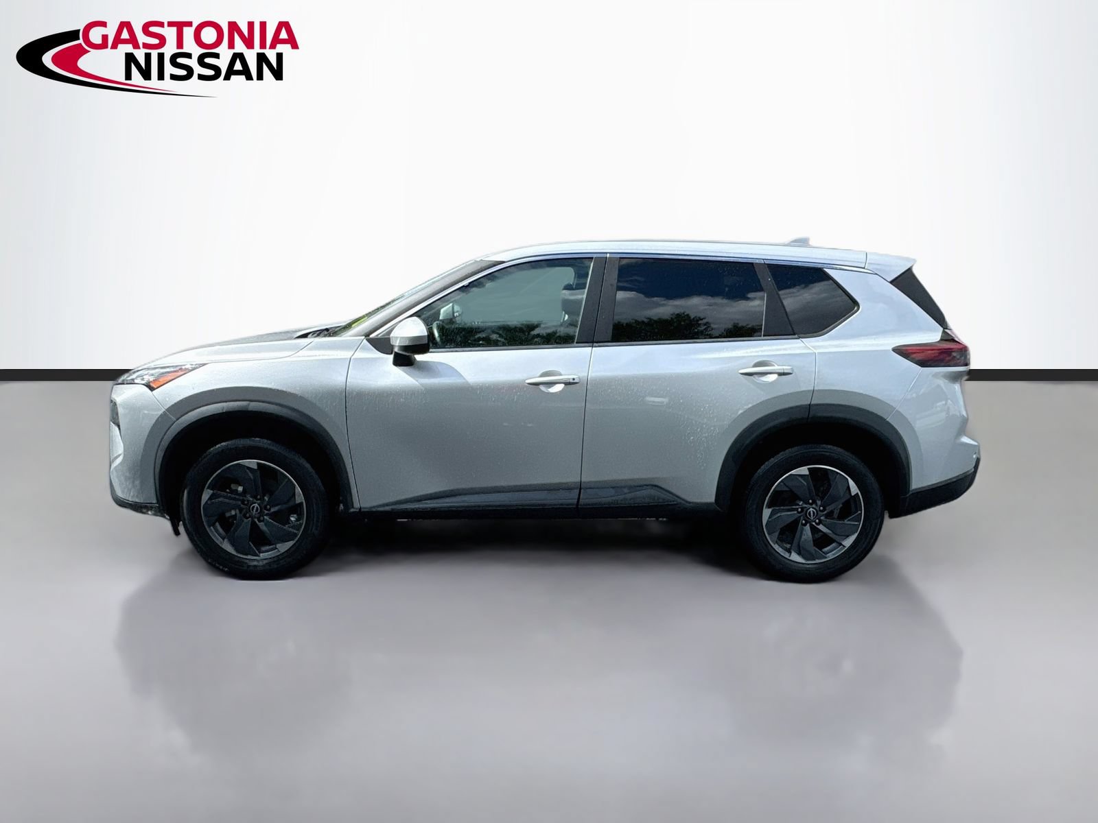 Used 2025 Nissan Rogue SV FWD image 5