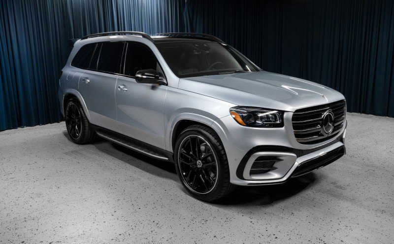 New 2026 Mercedes-Benz GLS 580 4MATIC image 3
