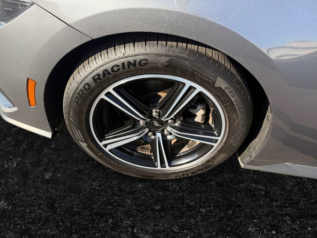 Used 2024 Ford Mustang Coupe image 9