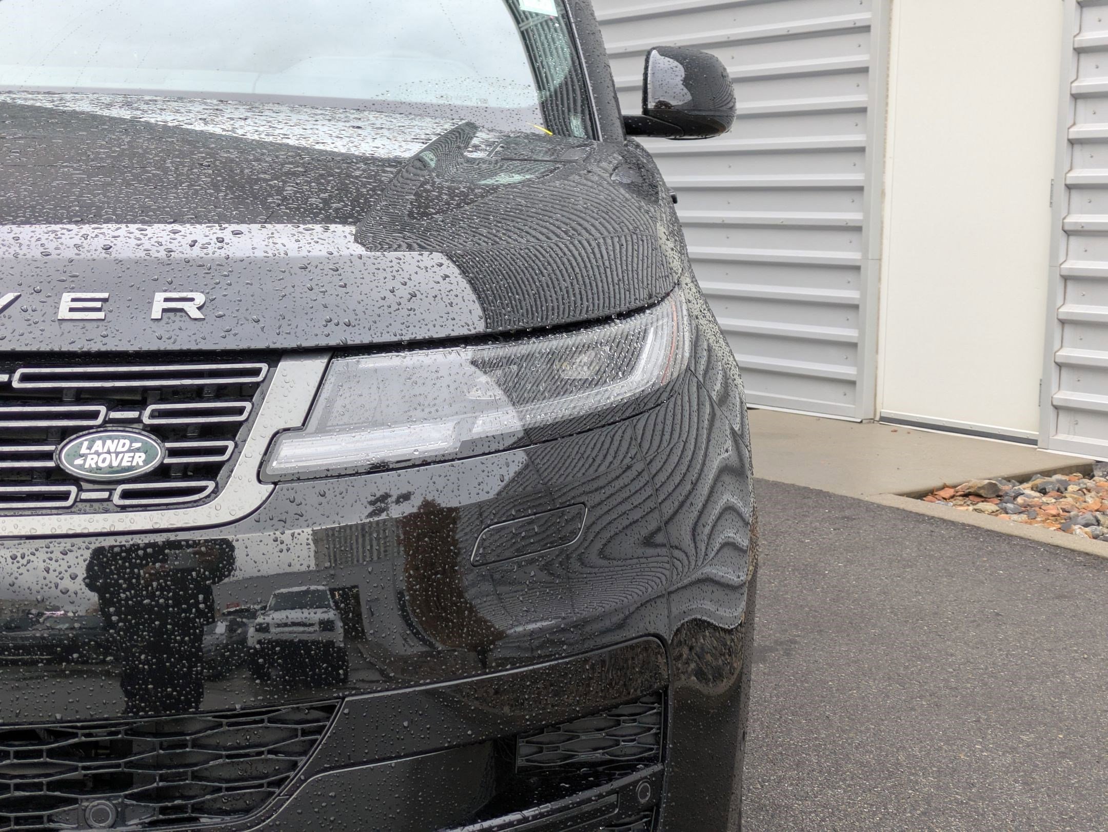 Used 2025 Land Rover Range Rover Sport image 12