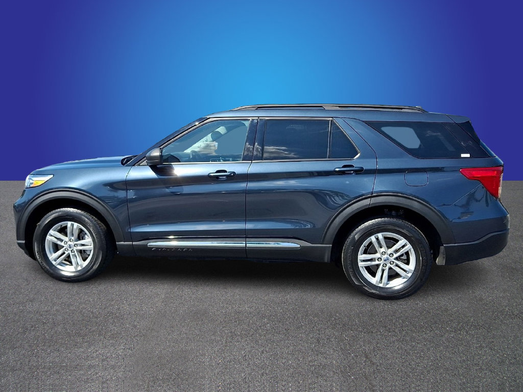 Used 2024 Ford Explorer XLT AWD/4WD image 7