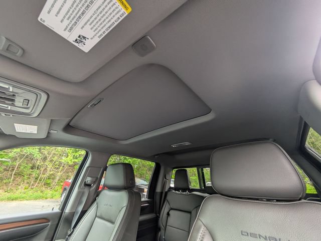 Used 2024 GMC Sierra 2500 Denali w/ Denali Reserve Package AWD/4WD image 28