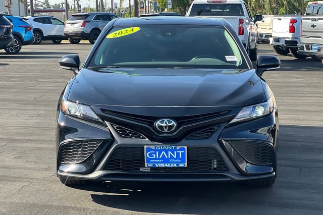Used 2024 Toyota Camry SE w/ Convenience Package FWD image 9