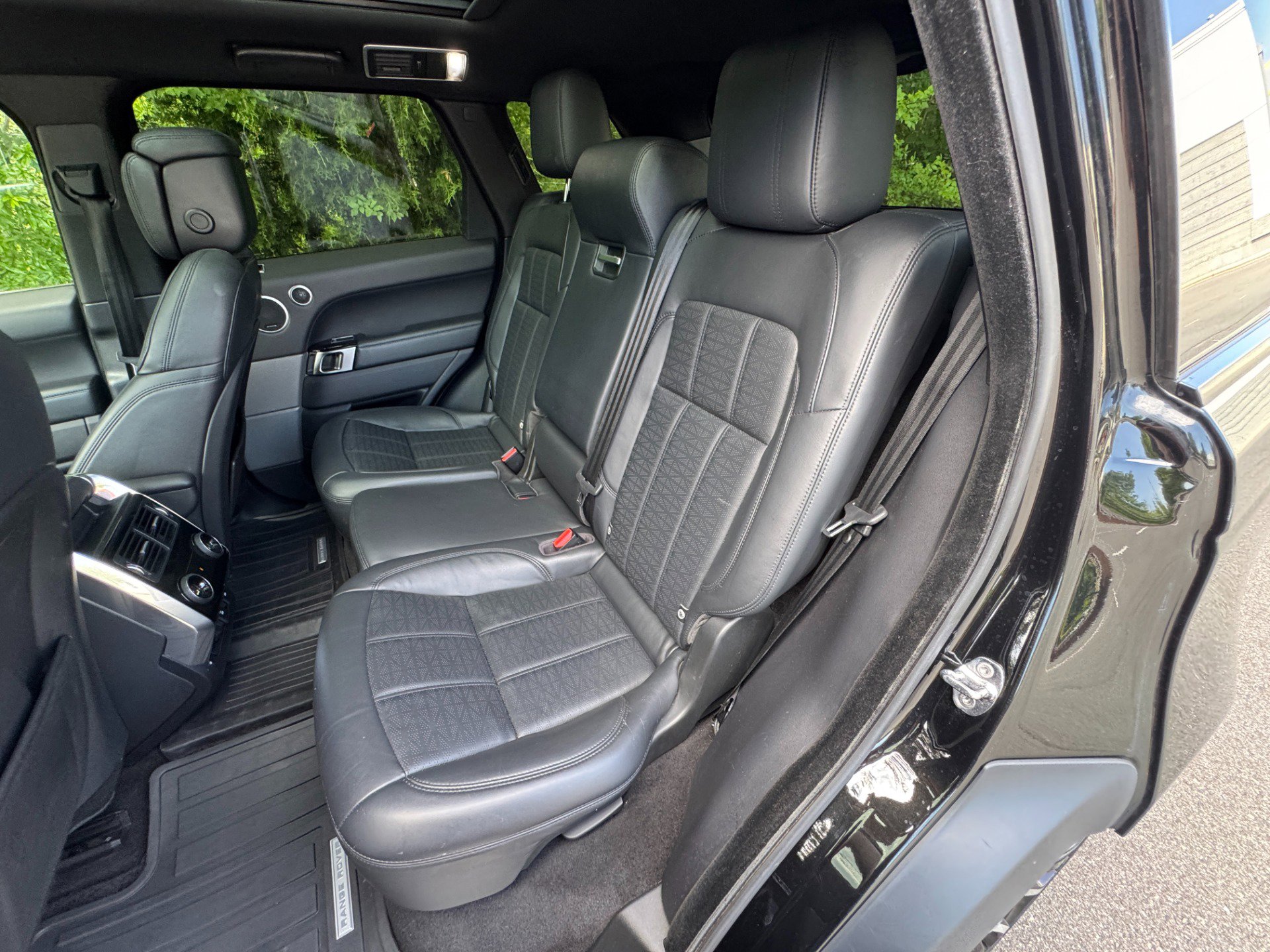 Used 2018 Land Rover Range Rover Sport HSE Dynamic AWD/4WD image 47