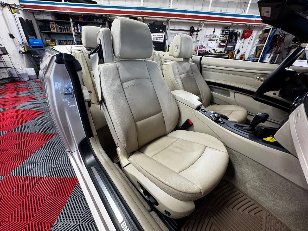 Used 2013 BMW 335i Convertible image 10