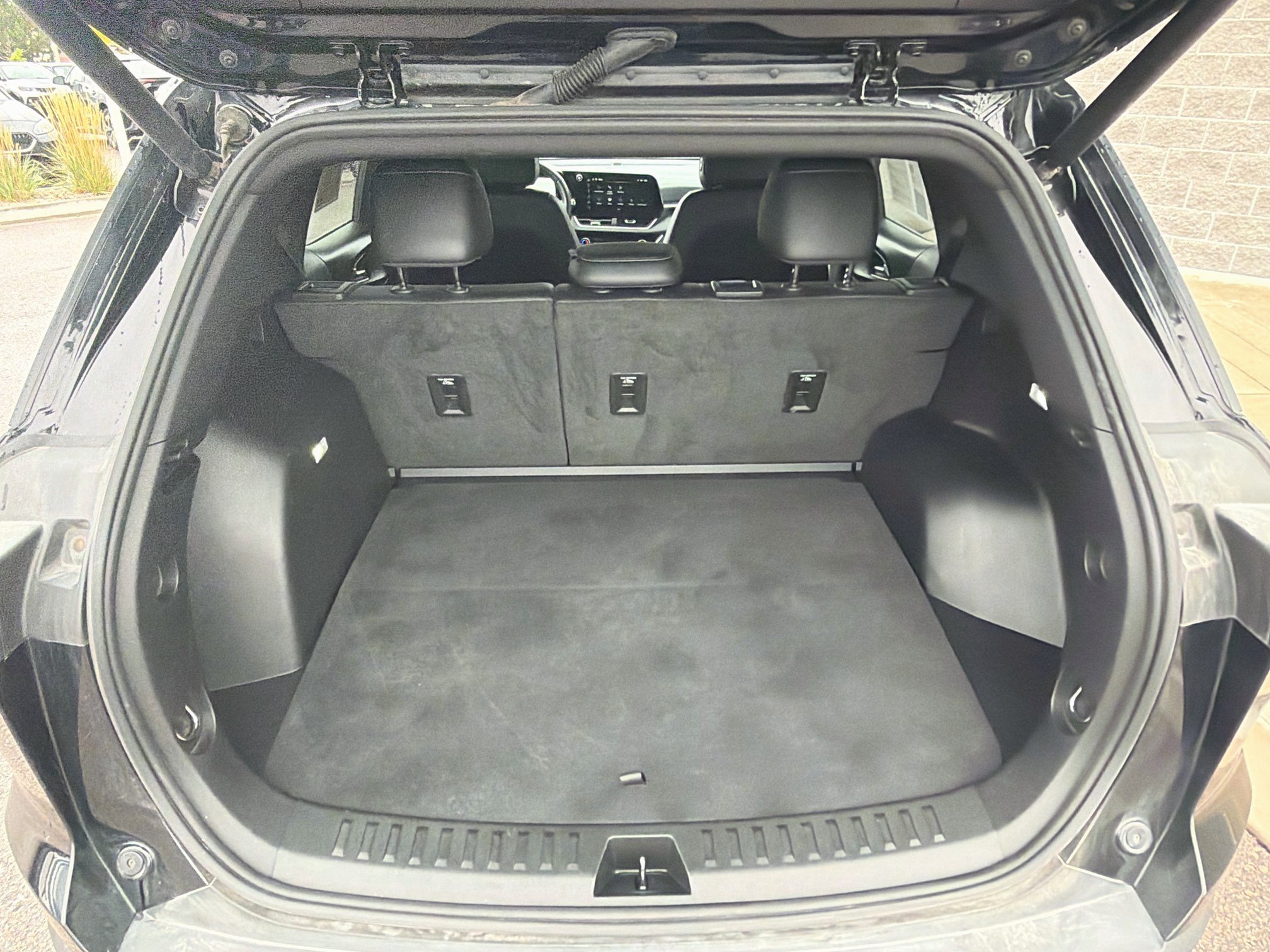 Used 2025 Chevrolet Equinox LT w/ Convenience Package II AWD/4WD image 30