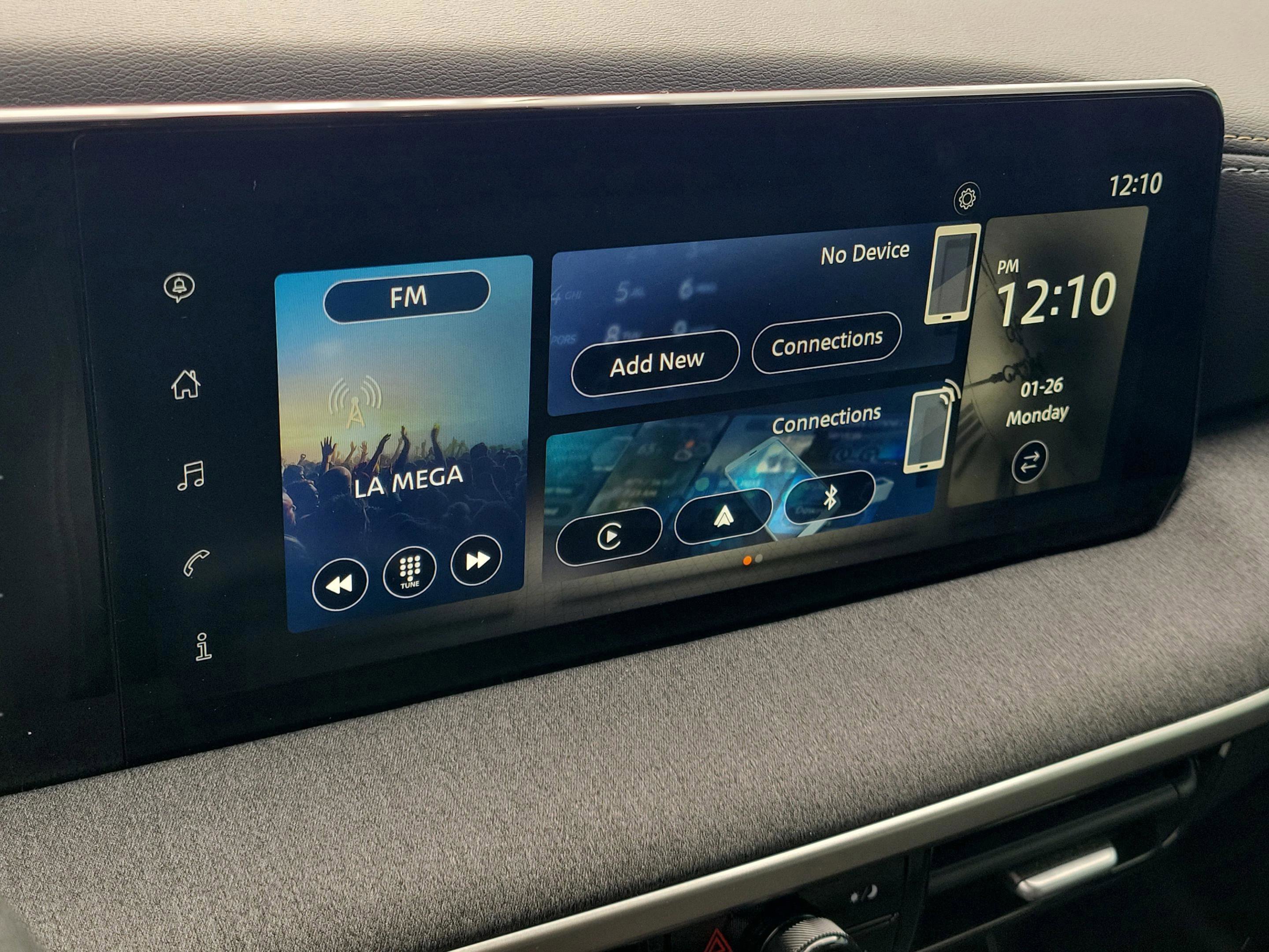 Certified 2025 Nissan Kicks SV image 16