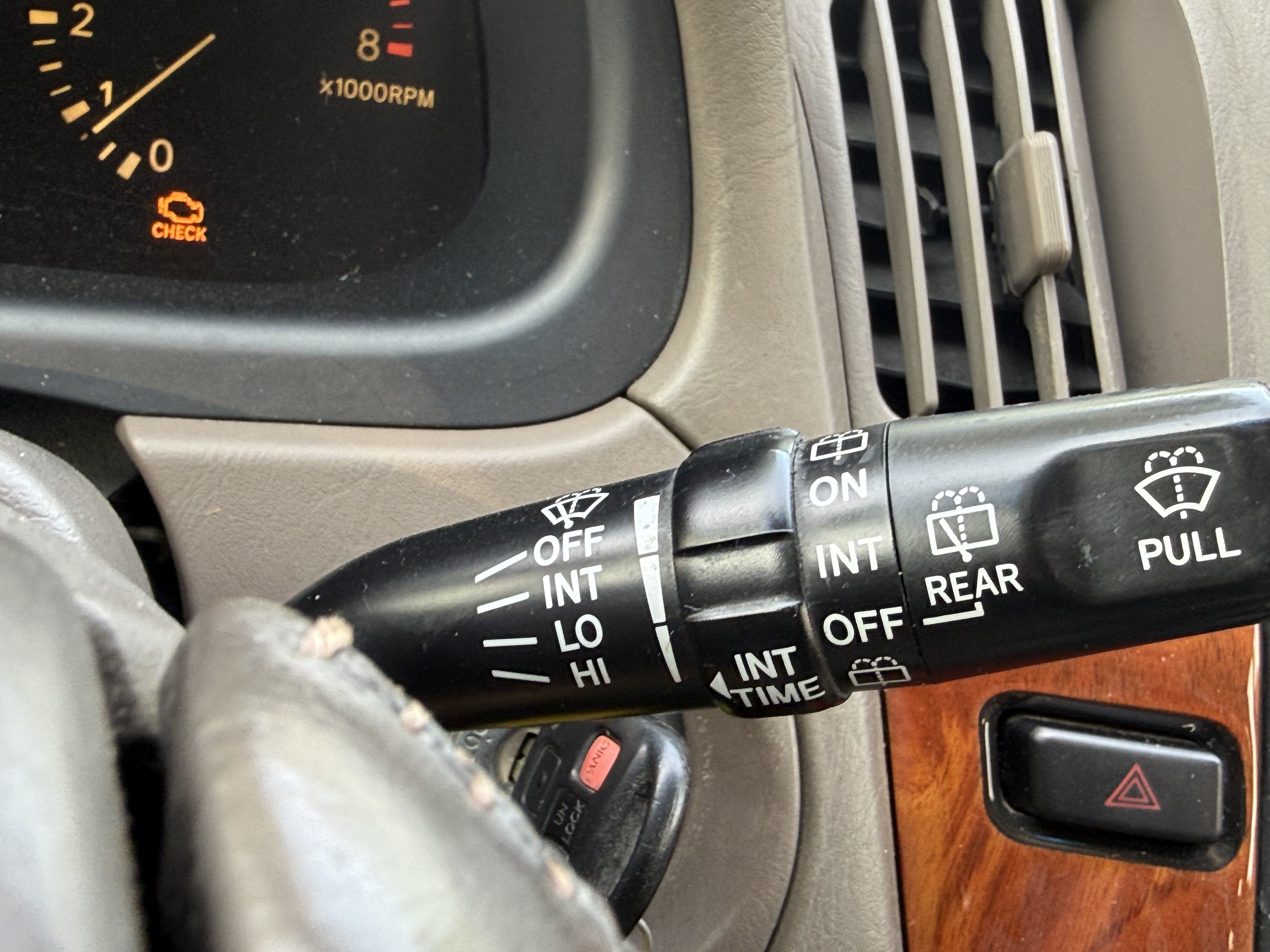 Used 1999 Lexus RX 300 w/ Premium Pkg FWD image 25